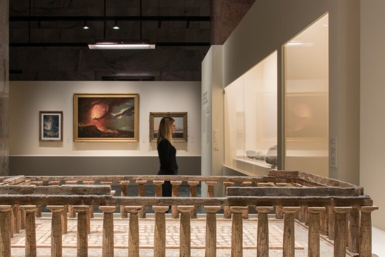 Sir William e Lady Hamilton, exhibition view della mostra a cura di Francesco Leone e Fernando Mazzocca, Gallerie d’Italia – Napoli, Museo di Intesa Sanpaolo a Napoli