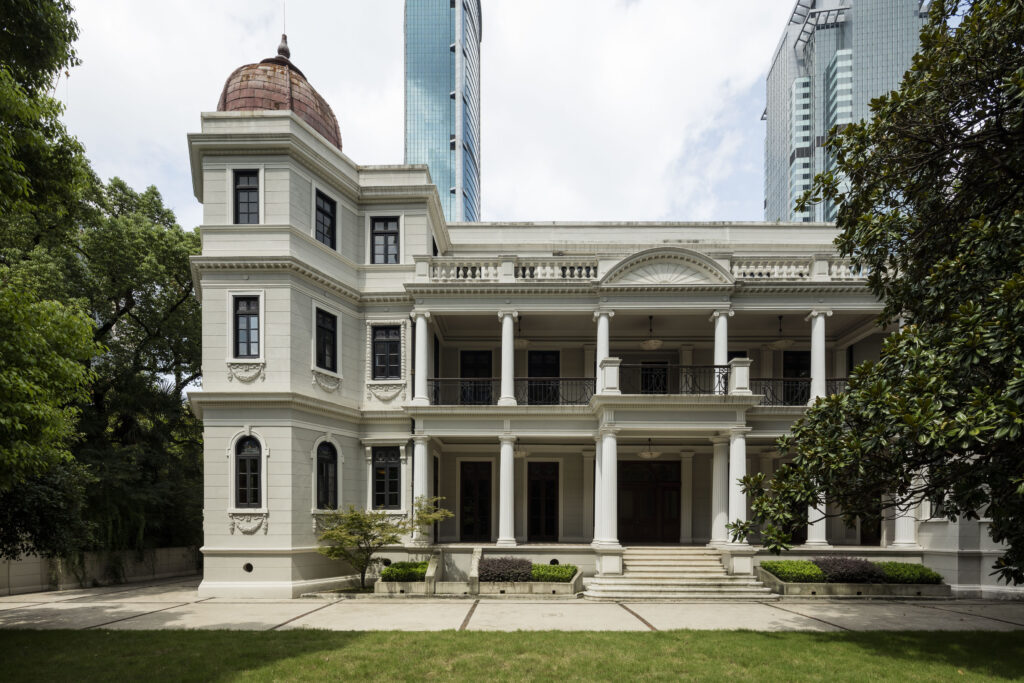 Il ristorante della Fondazione Prada di Shanghai è ispirato al film cult “In The Mood for Love”