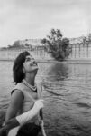 Marilyn Silverstone, India, Udaipur, 1962. First lady Jacqueline KENNEDY returns from a visit to the Lake Palace Hotel