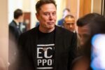 Elon Musk con t shirt Tech support