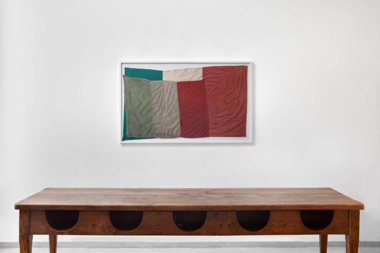 Flavio Favelli, Italia, 2024, assemblaggio di bandiere trovate con cornice, 92x149 cm, photo Camilla Maria Santini