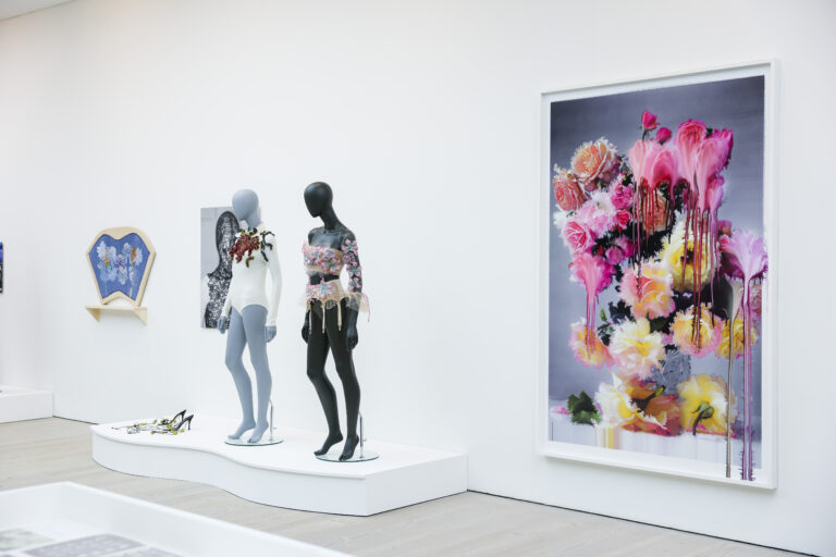 Flowers at Saatchi Gallery, London. Photo Matt Chung. Courtesy Saatchi Gallery