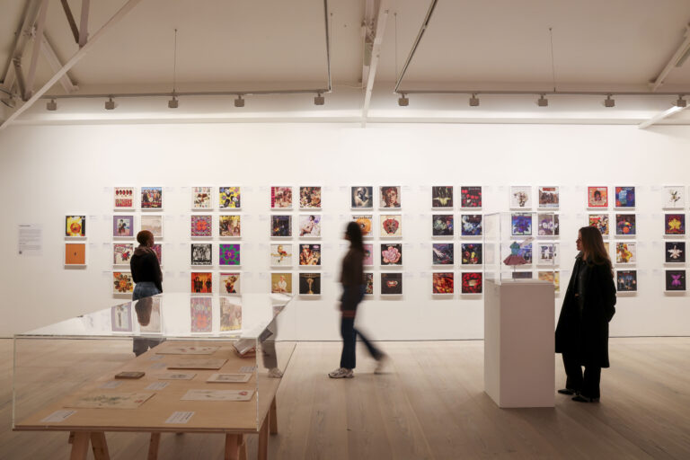 Flowers at Saatchi Gallery, London. Photo Matt Chung. Courtesy Saatchi Gallery