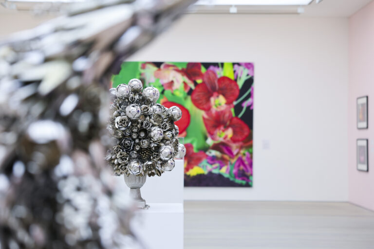 Flowers at Saatchi Gallery, London. Photo Matt Chung. Courtesy Saatchi Gallery