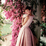 Norman Parkinson, Audrey Hepburn (1929-1993) photographated at La Vigna, Hepburn's villa outside Rome, Glamour, December 1955 © Norman Parkinson Archive / Courtesy Iconic Images