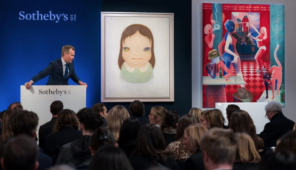 Con Banksy, Yoshitomo Nara e Lisa Brice, le vendite solide di Sotheby’s aprono la settimana delle aste di Londra