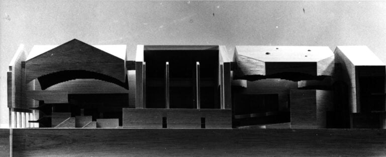 Progetto per il Palazzo dei Festival a Santander, 1984, modello © J. Navarro Baldeweg – Courtesy J. Navarro Baldeweg