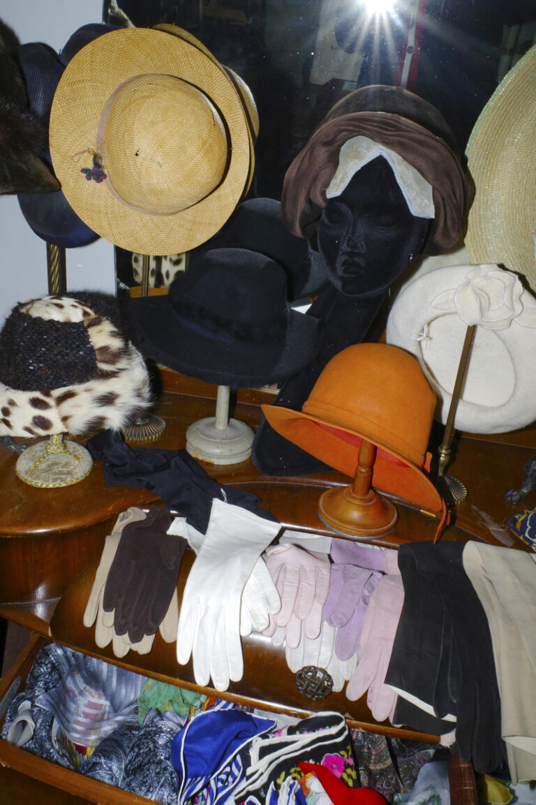 Nel negozio-archivio del vintage di Franco Jacassi a Milano