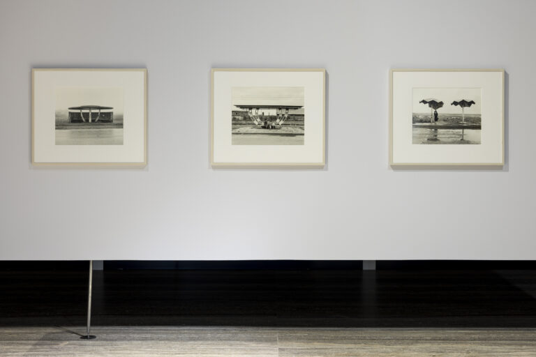 Immagine della mostra “Typologien: Photography in 20th-century Germany”, Curata da Susanne Pfeffer Foto: Roberto Marossi, Courtesy Fondazione Prada Ursula Schulz-Dornburg Transit Sites-Armenia-Erevan-Goris, 2000 [Luoghi di transito-Armenia-Erevan- Goris] Transit Sites-Armenia-Erevan-Gymri, 2000 [Luoghi di transito-Armenia-Erevan- Gymri] Transit Sites-Armenia-Erevan-Ararat, 2001 [Luoghi di transito-Armenia-Erevan- Ararat] Stampe alla gelatina d’argento su carta Forte / Gelatin silver prints on Forte paper © Ursula Schulz-Dornburg