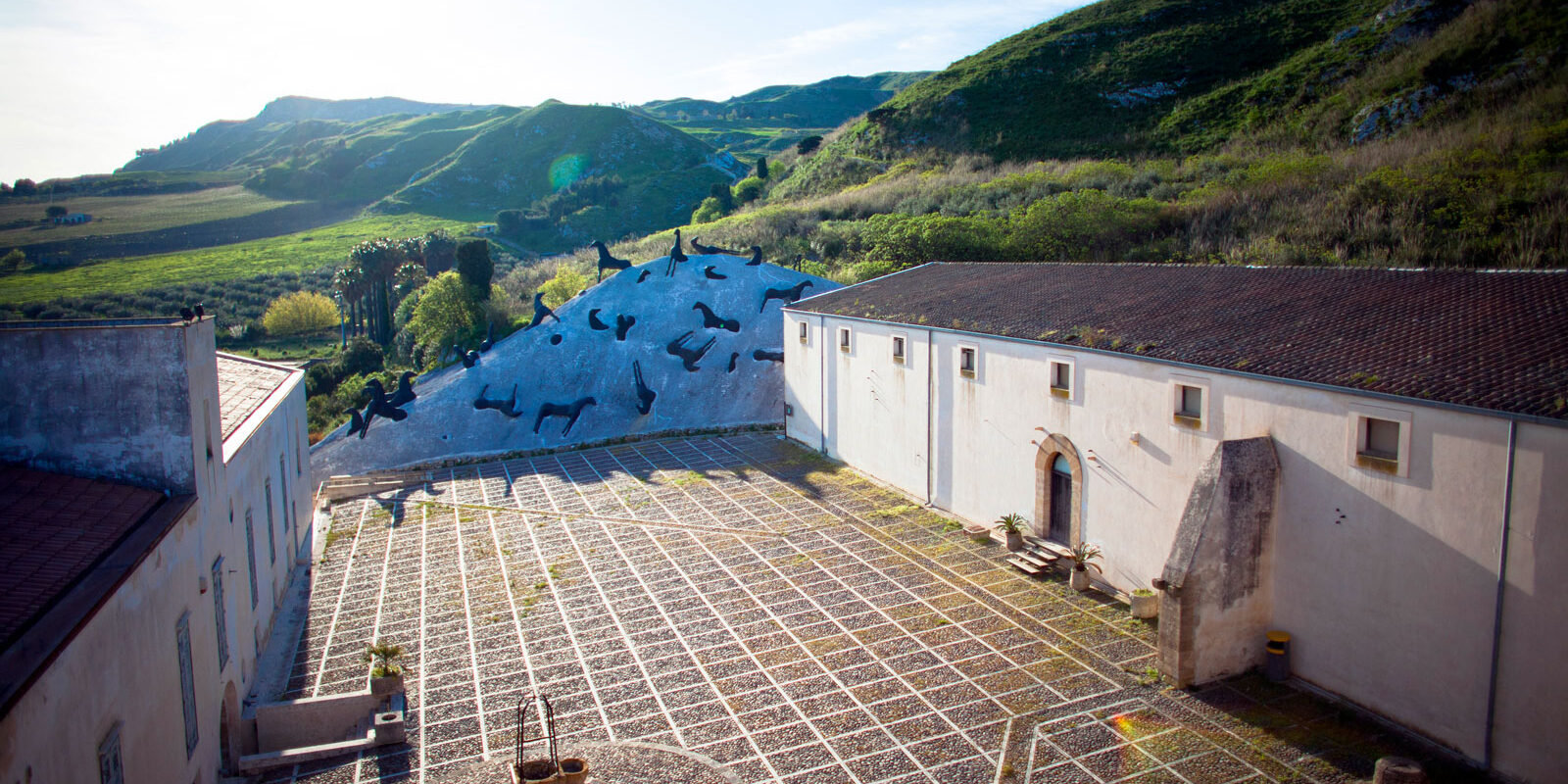 https://www.artribune.com/wp-content/uploads/2025/04/il-museo-delle-trame-mediterranee-di-gibellina.jpg